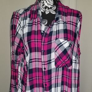 Terra & Sky Women's Plus Size 1X Plaid Long Sleeve Button Up Shirt Pink